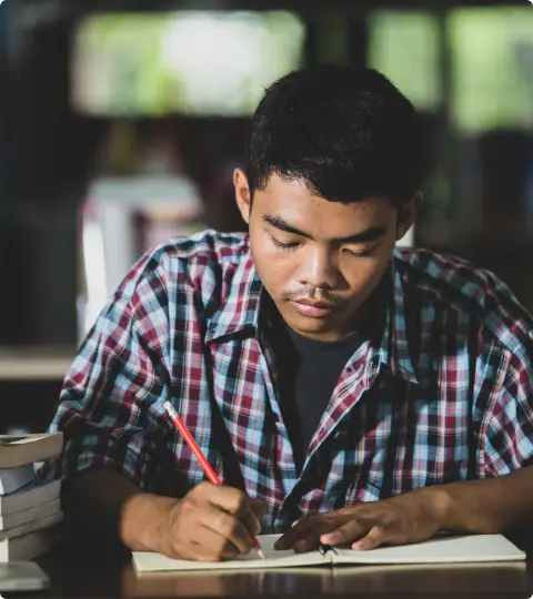 A Getvidya student egarly studeing to give mock test